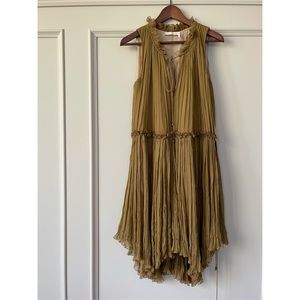🔥NEW ON POSH🔥Chloe Khaki Silk Pleated Dress